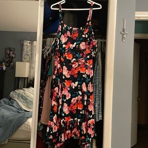 Worn once cute Torrid floral dress size 2 with pockets.